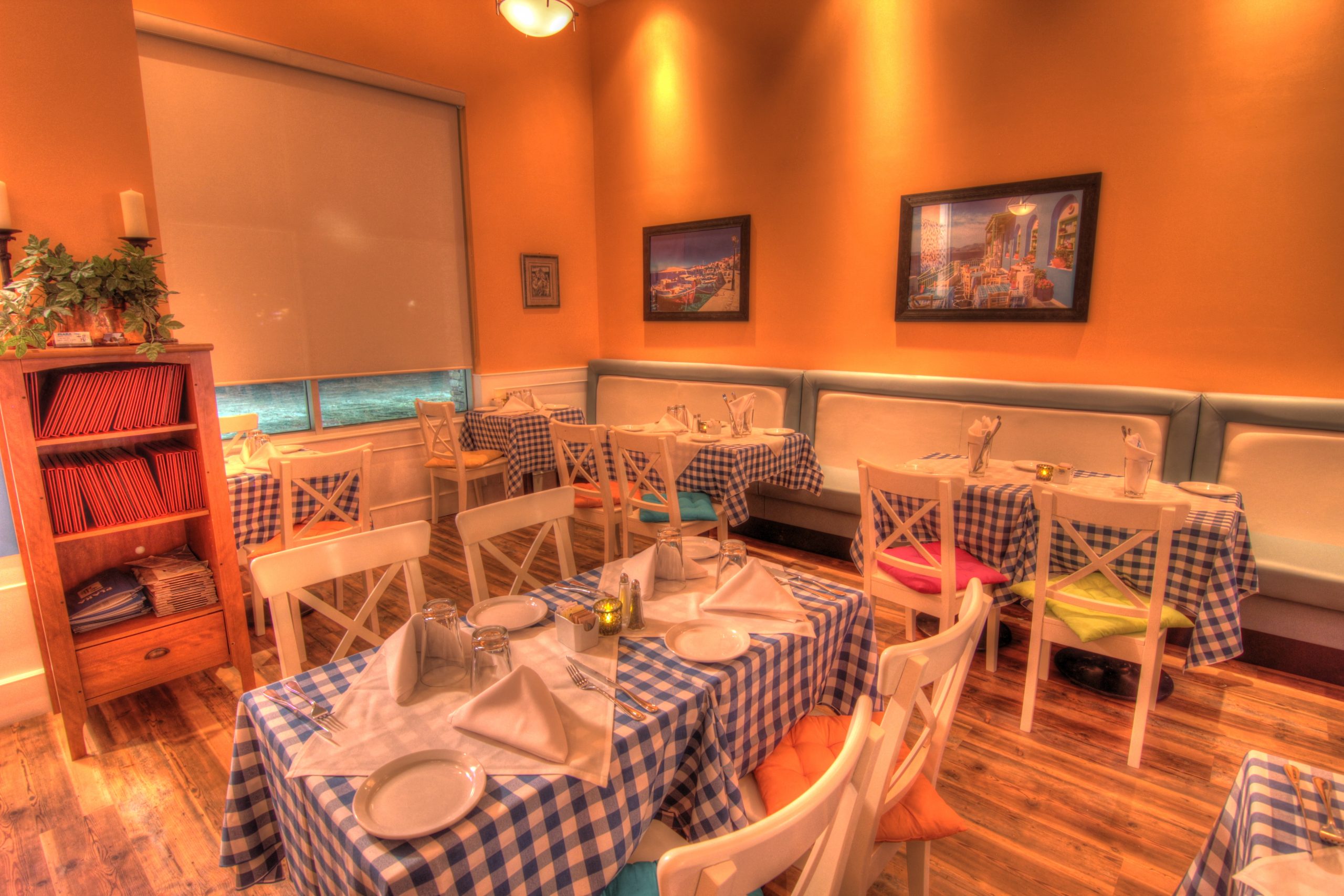 Plaka Okotoks Dining Area